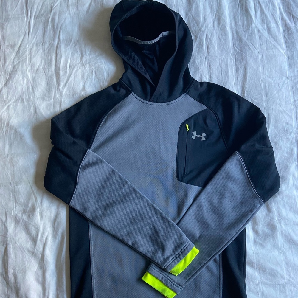 Under armor pullover hoodie with mesh face cover